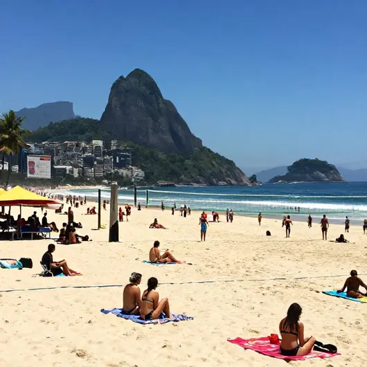 Melhores locais para aproveitar a Praia de Pitangueiras no Guarujá: agenda imperdível Melhores locais para aproveitar a Praia de Pitangueiras no Guarujá: agenda imperdível